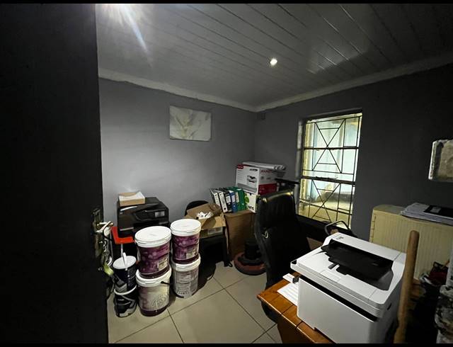 3 BEDROOM FREEHOLD FOR SALE IN MANENBERG